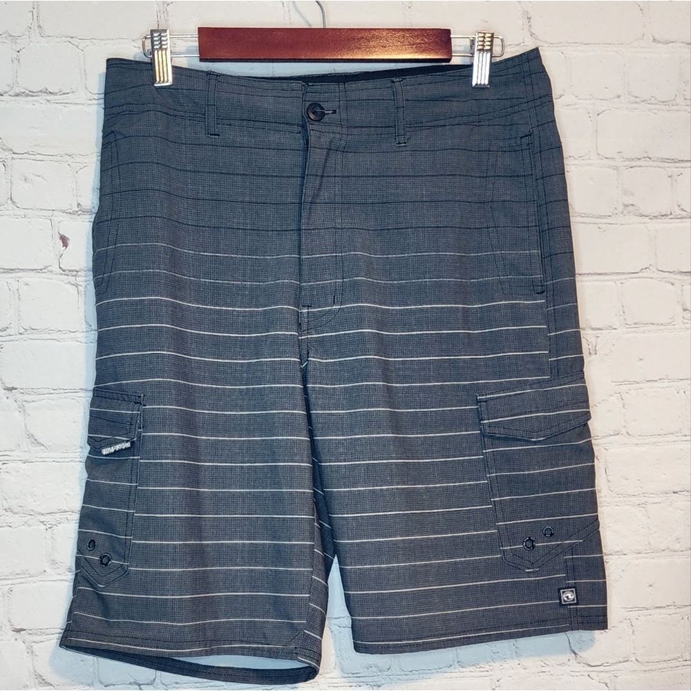 Men's Ocean Current board shorts, size 30